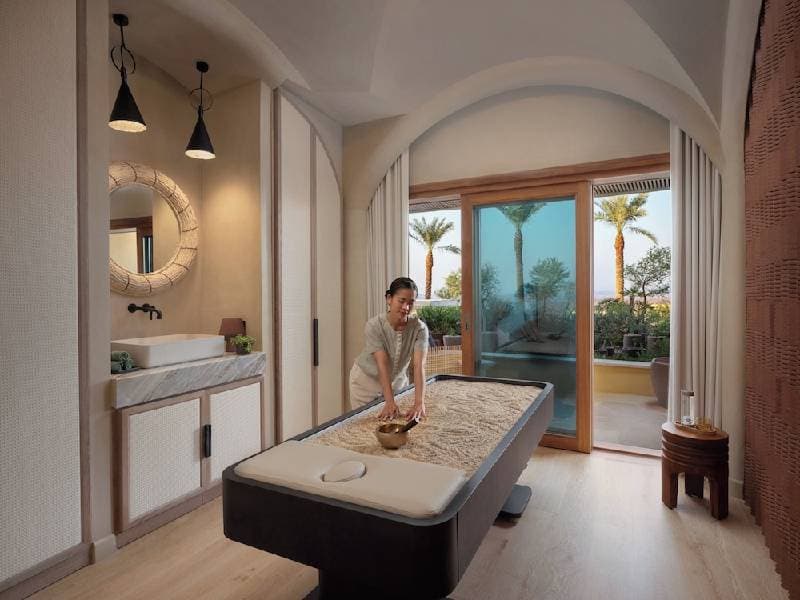 Package between Medina and Umluj at the Six Senses Southern Dunes resort,