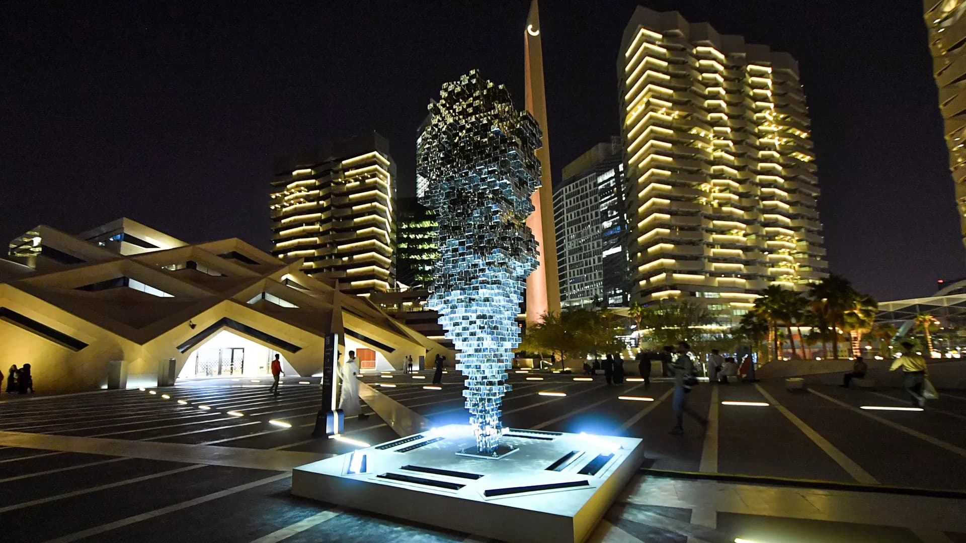 Modern Riyadh Tour KAFD and Boulevard City