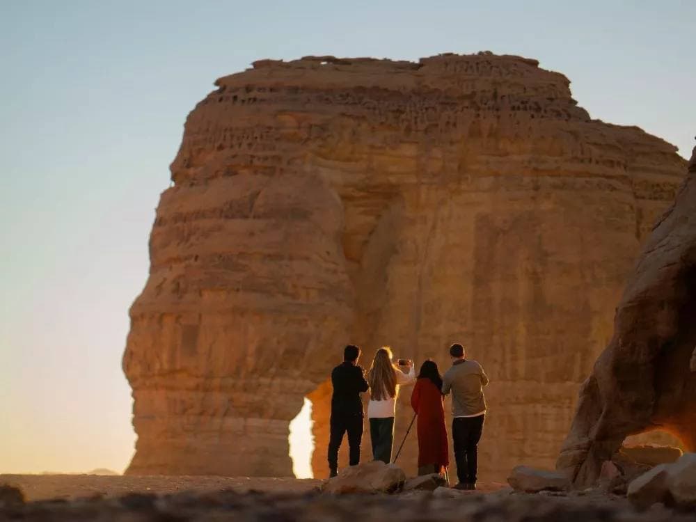 باقه 4 ليالي بين الرياض و العلا