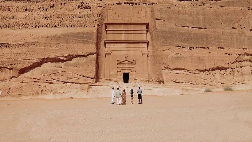 باقه 4 ليالي بين الرياض و العلا