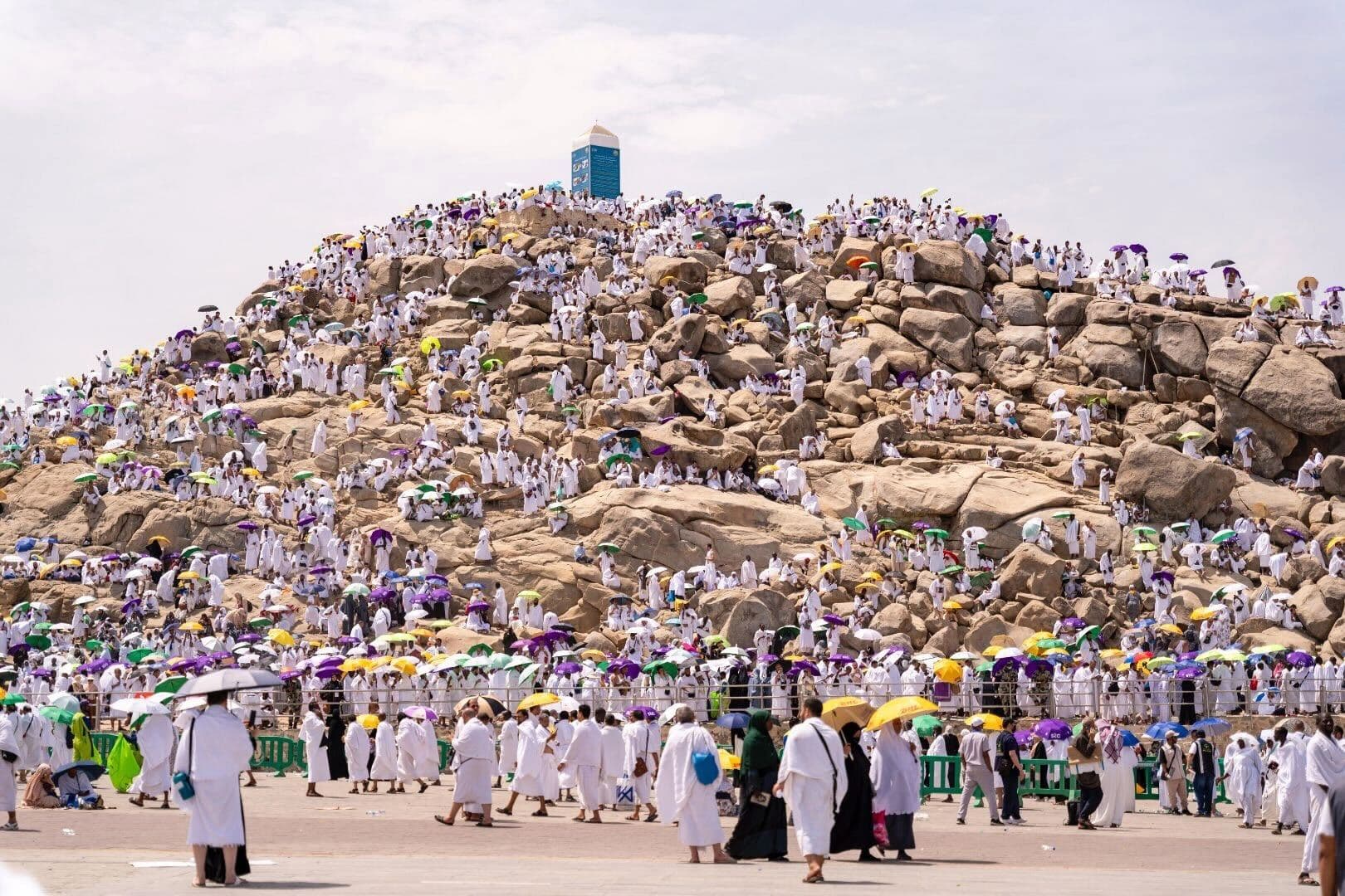 A car tour of the holy sites in Mecca