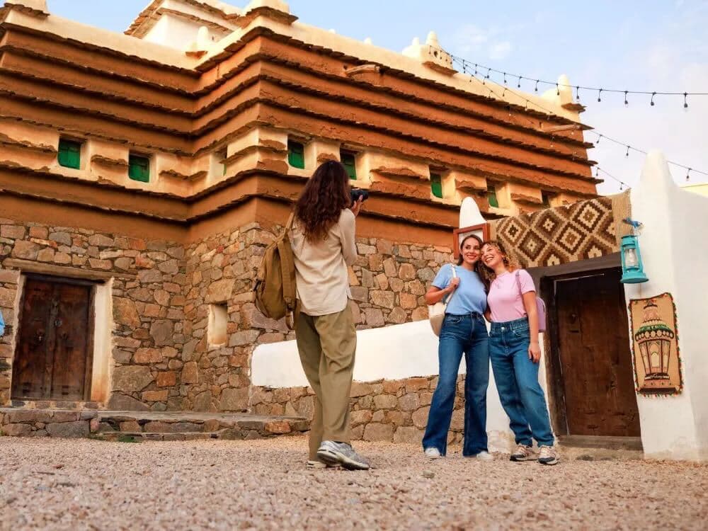 استكشف أبها جولة بين الطبيعة والتراث