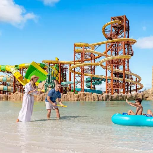 Paquete familiar de Umrah con actividades y eventos entre La Meca y Rixos Marjana.