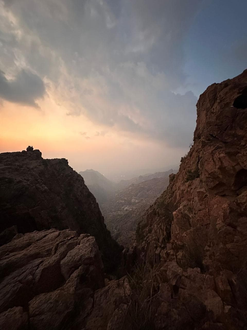 رحلة الغروب وشبة النار