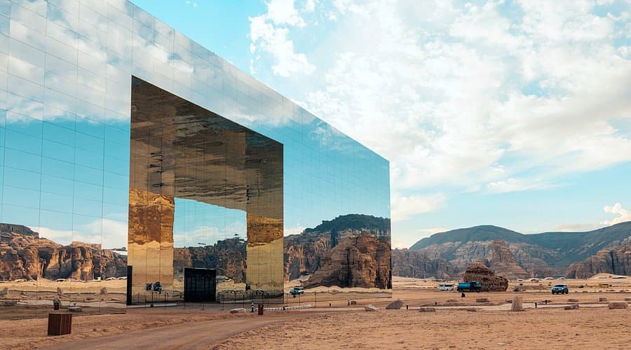 Mirror Tour – AlUla's Reflective Icon